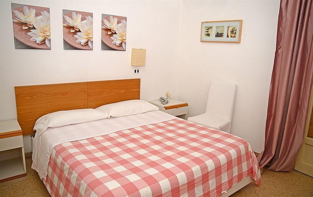 Hotel Kinda Castiglione della Pescaia Kültér fotó