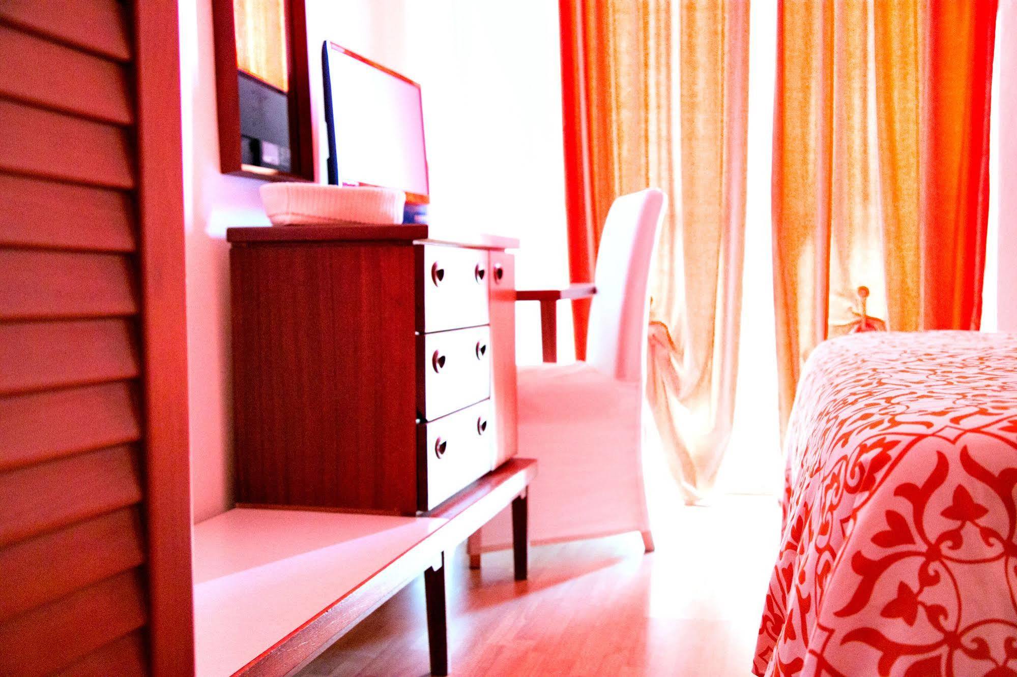 Hotel Kinda Castiglione della Pescaia Kültér fotó